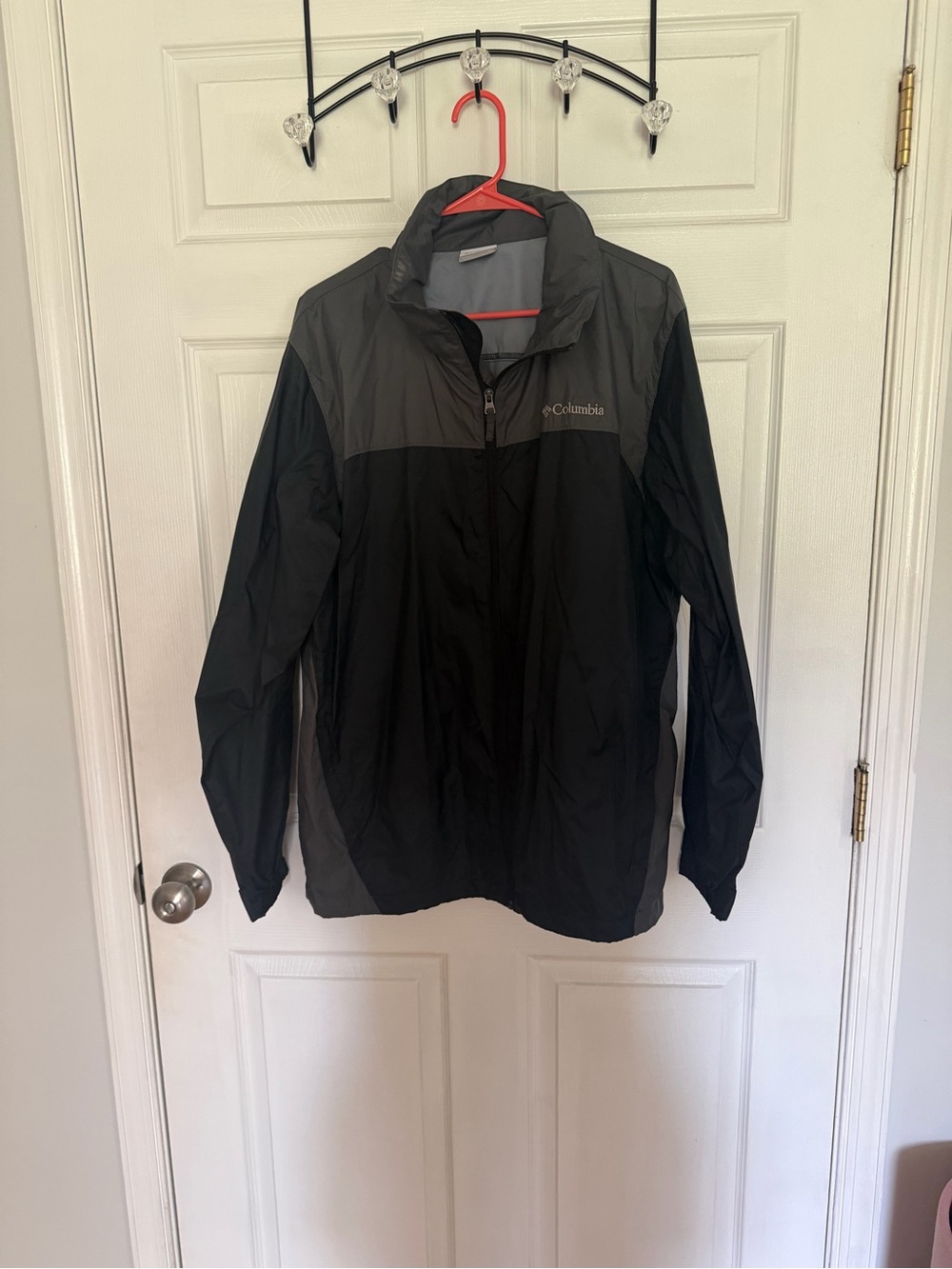 Columbia Men's Black and Gray Packable Rain Jacket